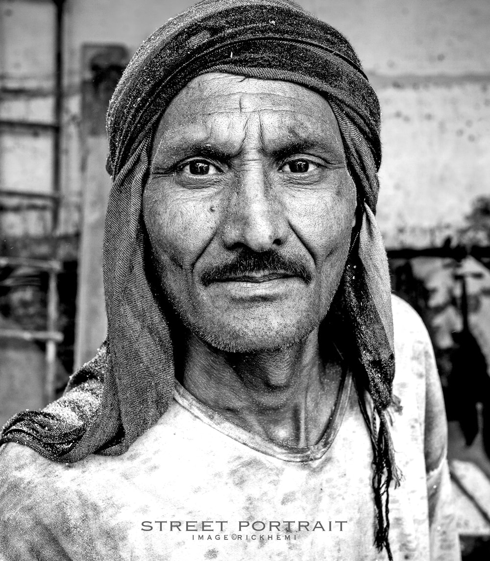 India solo overland travel, street portrait, DSLR D3, image by Rick Hemi