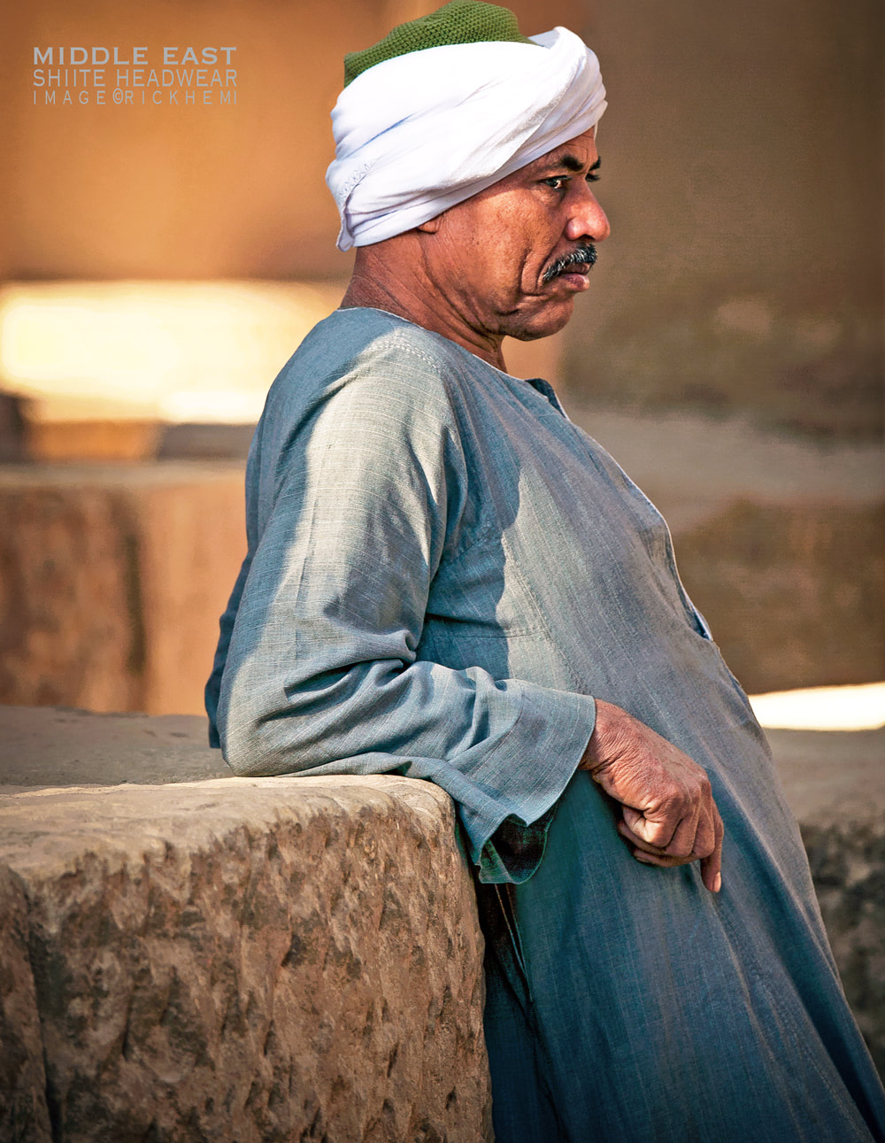 Middle East solo overland travel, Shiite headwear, image by Rick Hemi