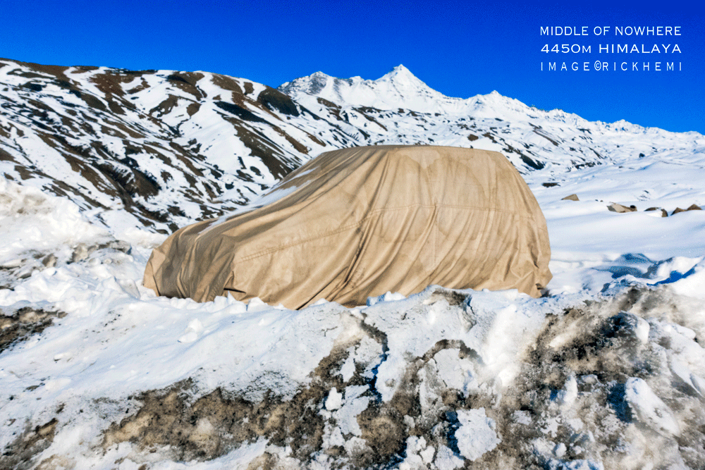 solo overland travel, humor snap Himalaya, image by Rick Hemi