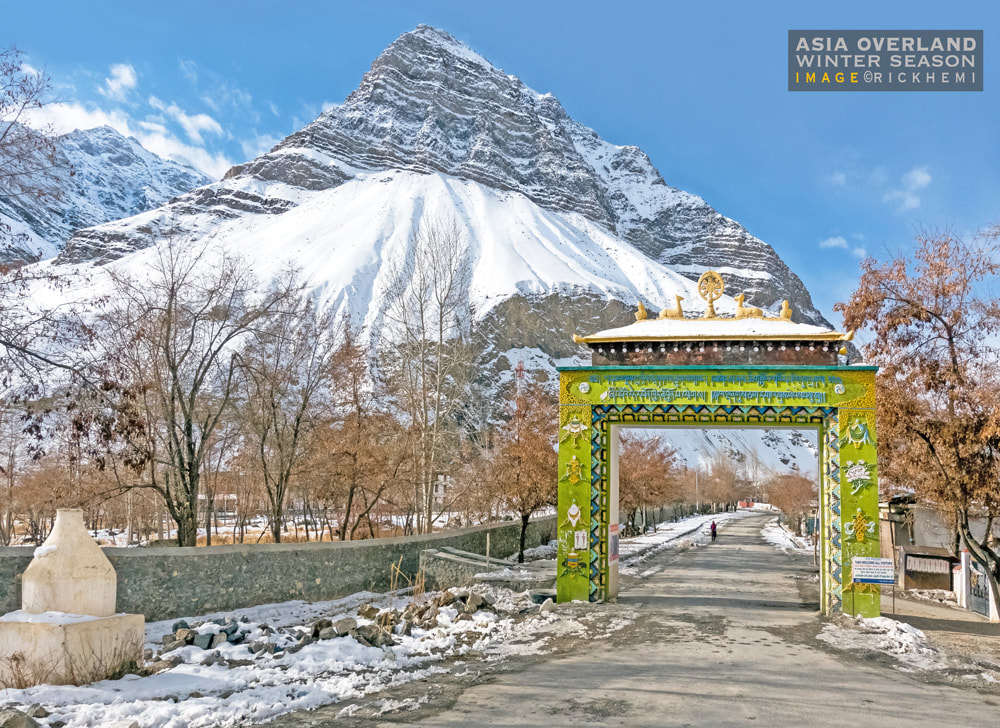 Asia, solo overland travel and transit, winter season Himalaya, image by Rick Hemi 