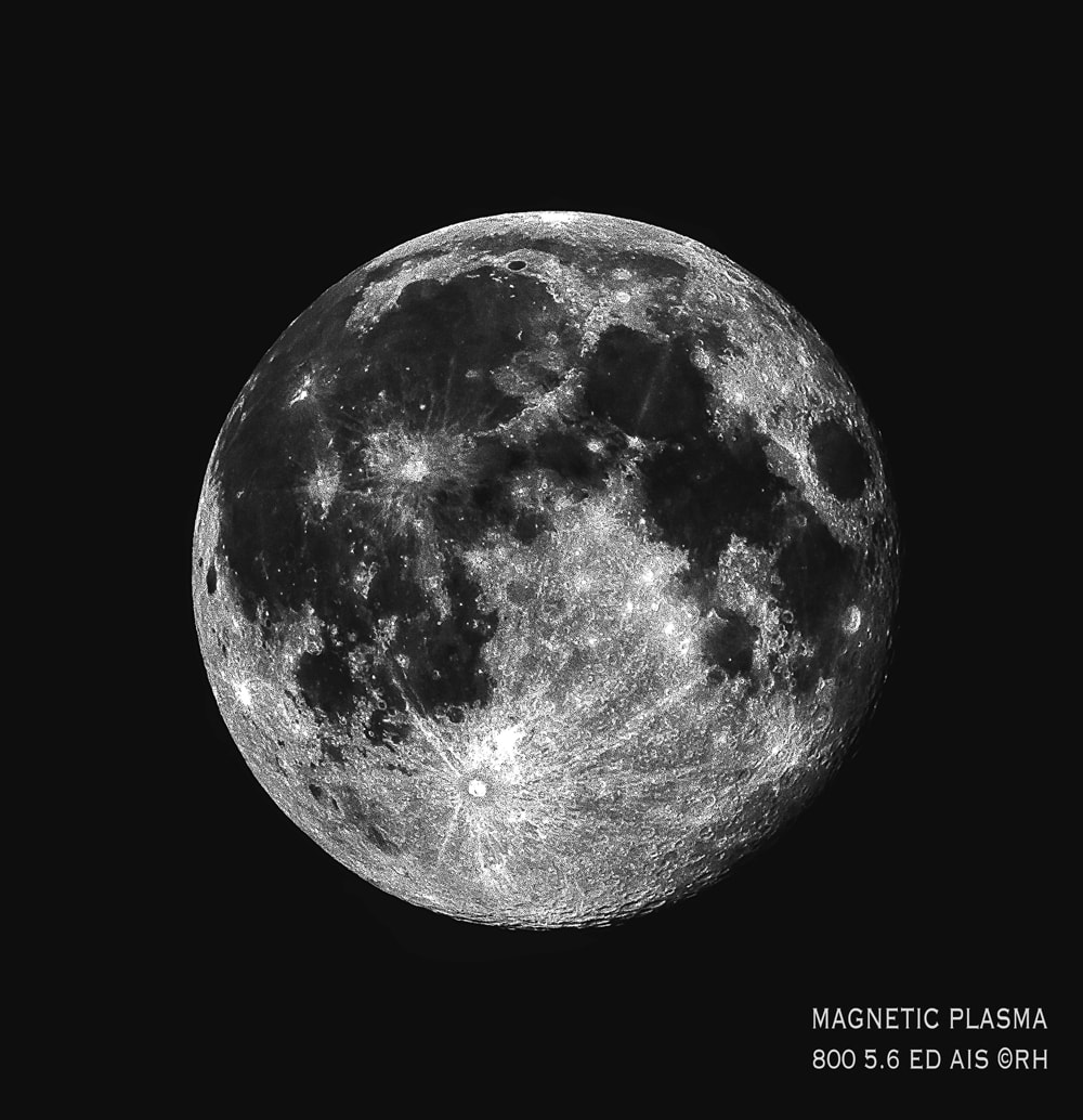 lunar snap DSLR prime lens image by Rick Hemi