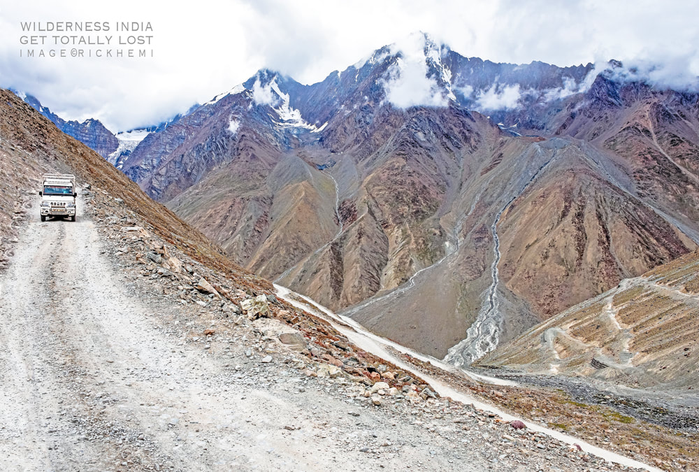 India solo overland travel, wilderness Himalaya, image by Rick Hemi