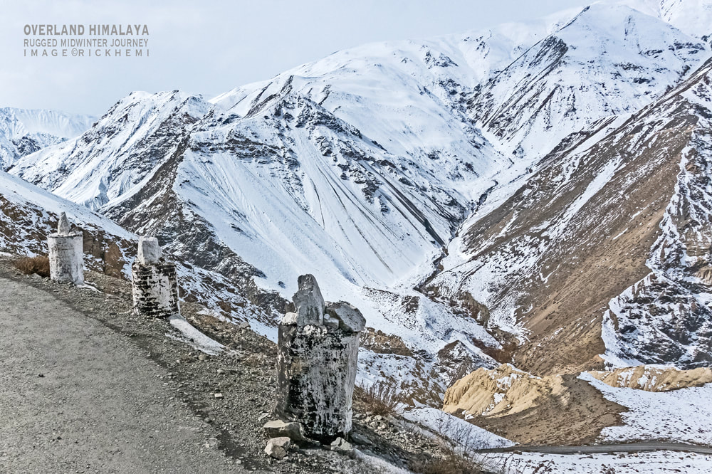 overland road trip India, Himalaya high road midwinter, image by Rick Hemi