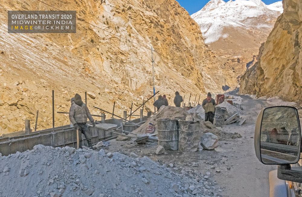 overland travel India, rugged road trip midwinter to Kaza, image snap by Rick Hemi 