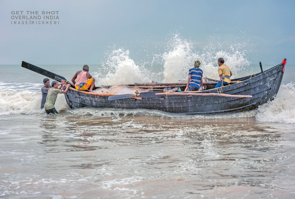 overland travel and transit India, coastal shoreline India, get the shot India, image by Rick Hemi