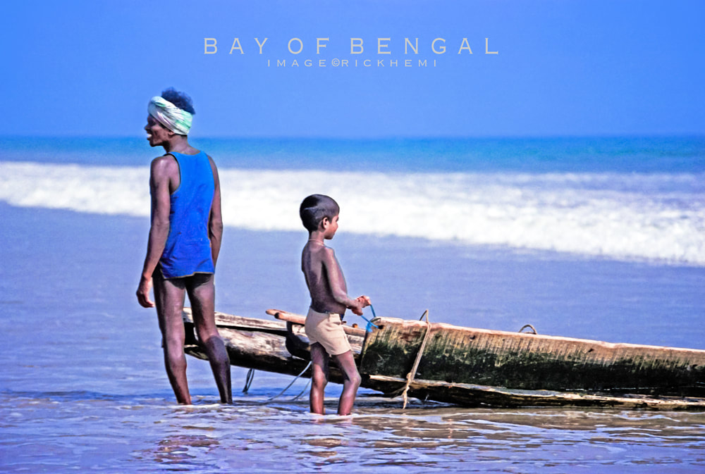 overland travel India, bay of Bengal coastline, image by Rick Hemi
