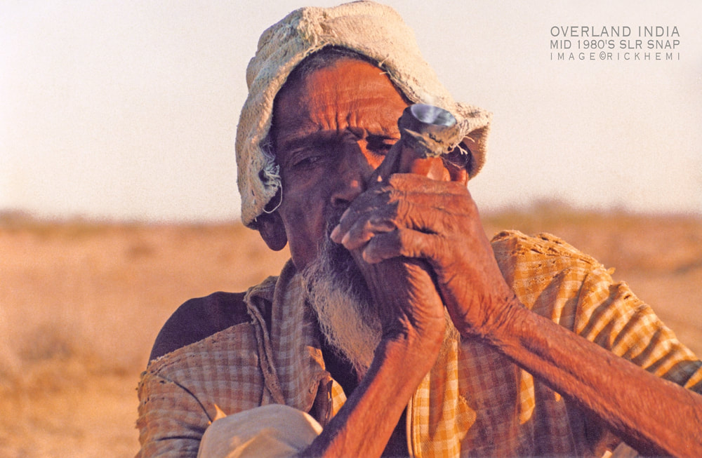 solo overland India, classic roll film snap mid 1980s, image by Rick Hemi 