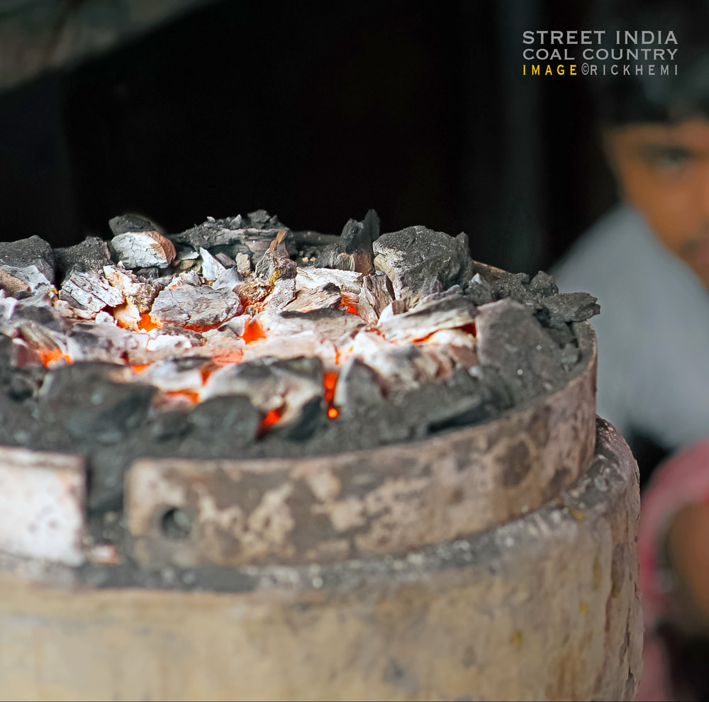 solo travel overland India, street photography India, chulah coal oven India, image by Rick Hemi