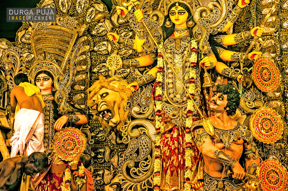 solo overland travel India, Durga Puja India, image by Rick Hemi