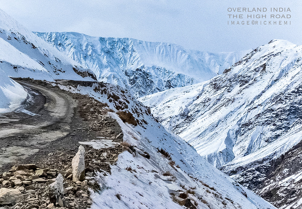 solo overland travel India, Indian Himalaya high road peak midwinter, image by Rick Hemi 