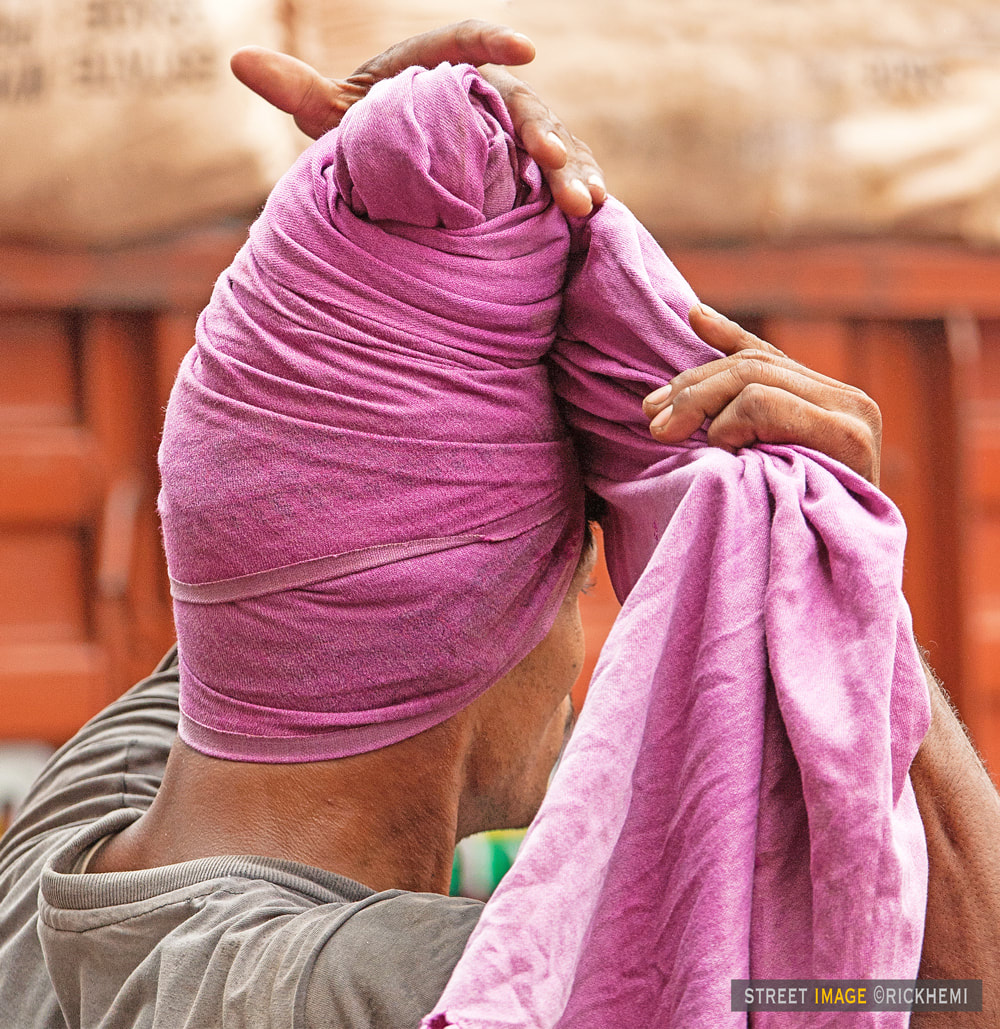 overland travel India, street photography India, head turban street wrap, image by Rick Hemi 