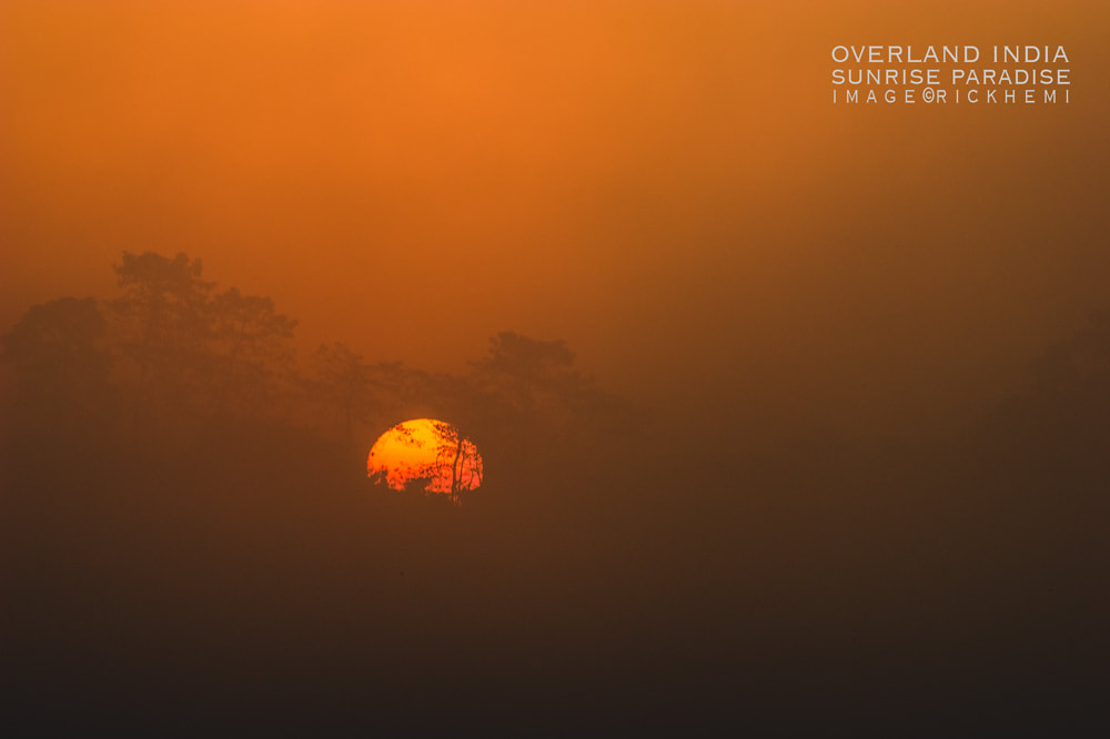 solo overland travel India, misty morning sunrise India, image by Rick Hemi